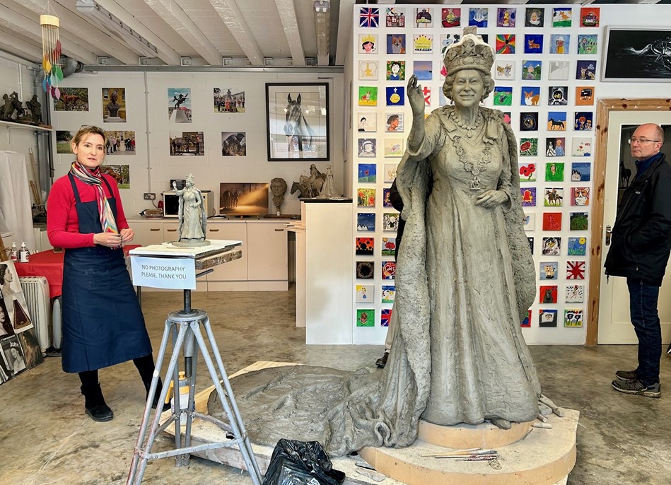 Queen Elizabeth II statue at open studios