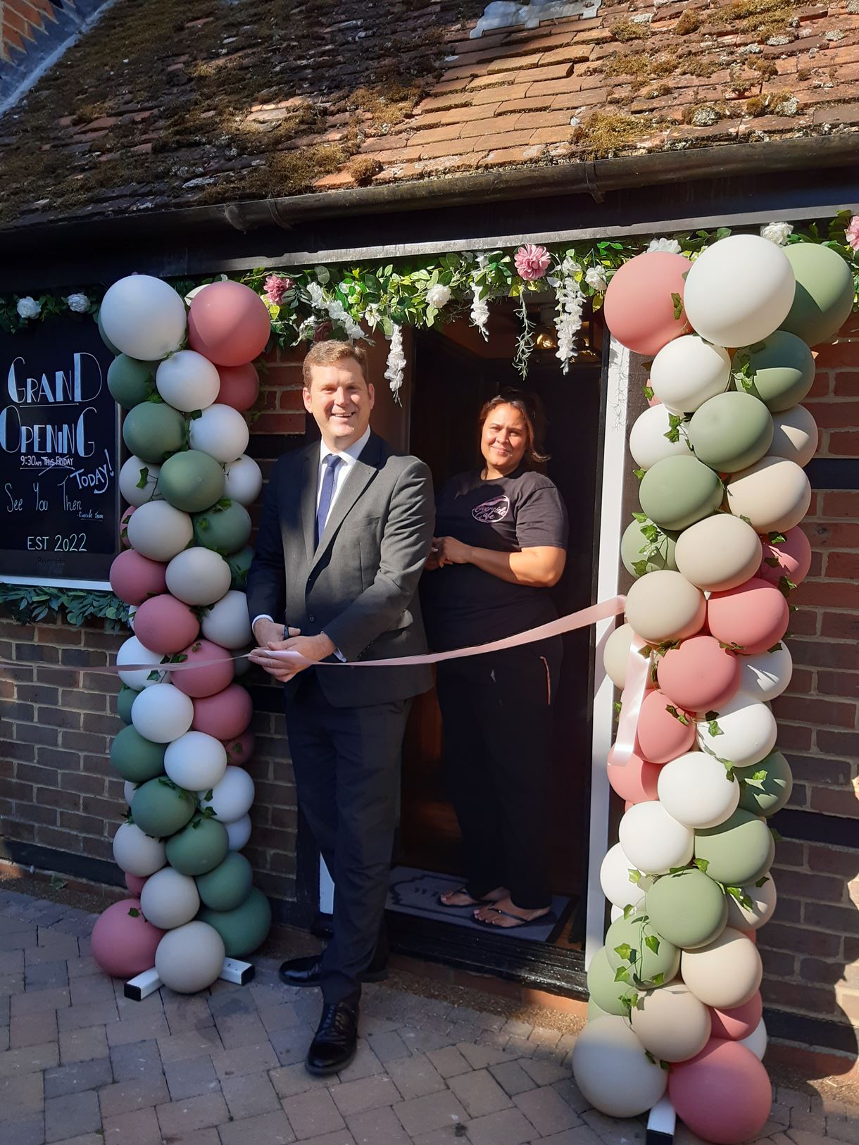 Councillor North opens the new Riverside Café