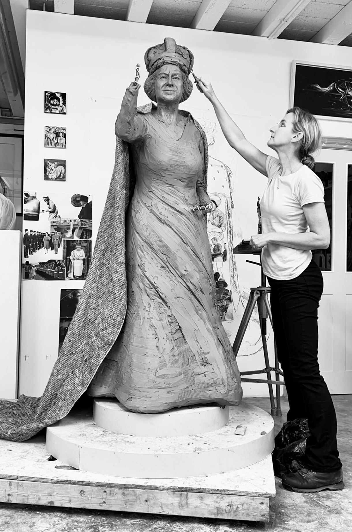 Amy Goodman, Queen statue