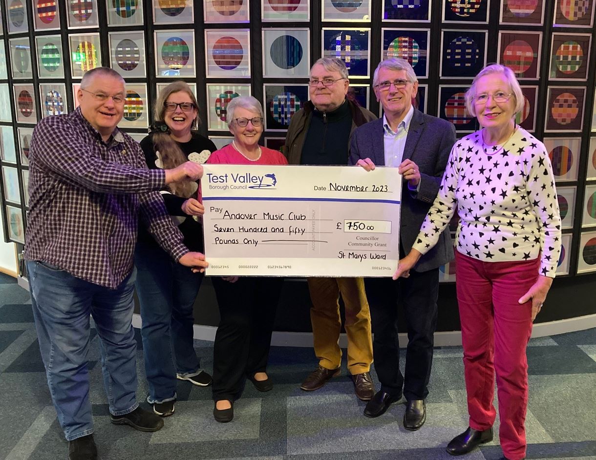 Andover Music Club receive a Councillor Community Grant